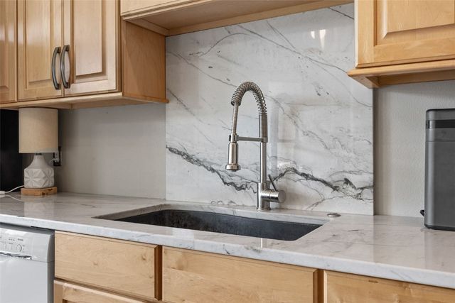 936 Willow Ln, Lisbon, IA 52253