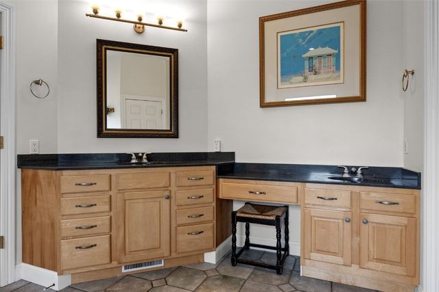 936 Willow Ln, Lisbon, IA 52253