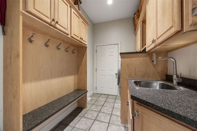 936 Willow Ln, Lisbon, IA 52253