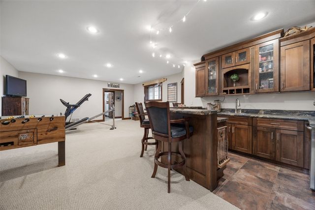 936 Willow Ln, Lisbon, IA 52253