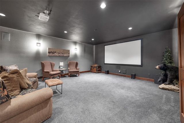 936 Willow Ln, Lisbon, IA 52253