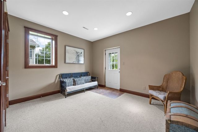 936 Willow Ln, Lisbon, IA 52253