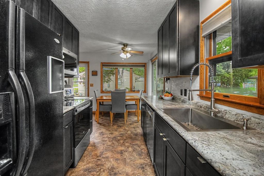 10524 7th Street NE, Blaine, MN 55434 — photo 3