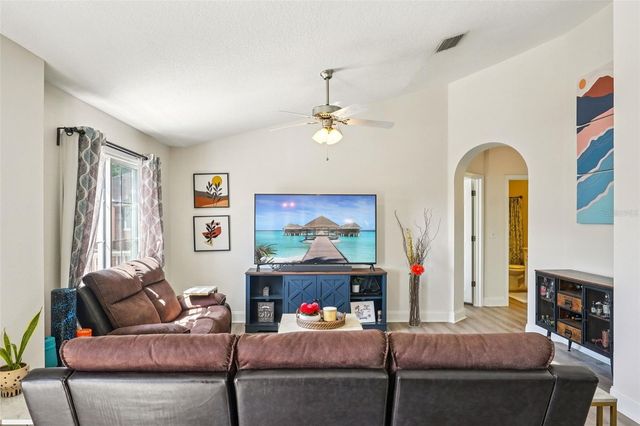 623 52ND AVENUE N, St Petersburg, FL 33703