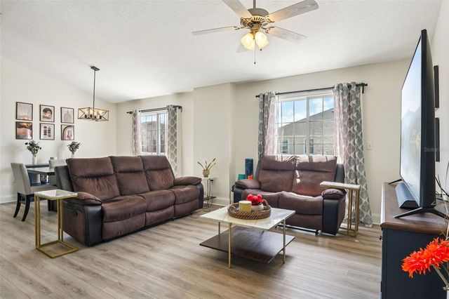 623 52ND AVENUE N, St Petersburg, FL 33703