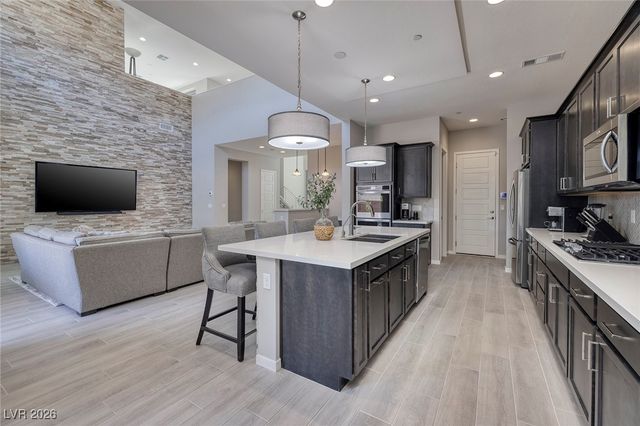 12 Hilltop Crest Street, Henderson, NV 89011