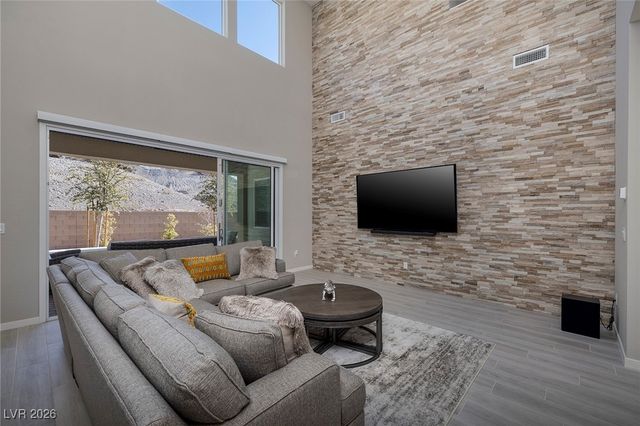 12 Hilltop Crest Street, Henderson, NV 89011