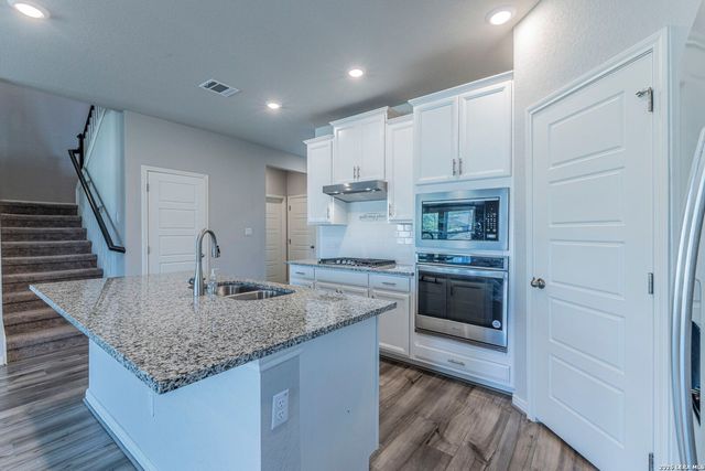 1519 Argon, San Antonio, TX 78245