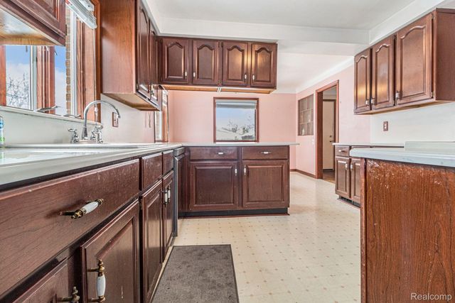 4402 Roosevelt Boulevard, Dearborn Heights, MI 48125