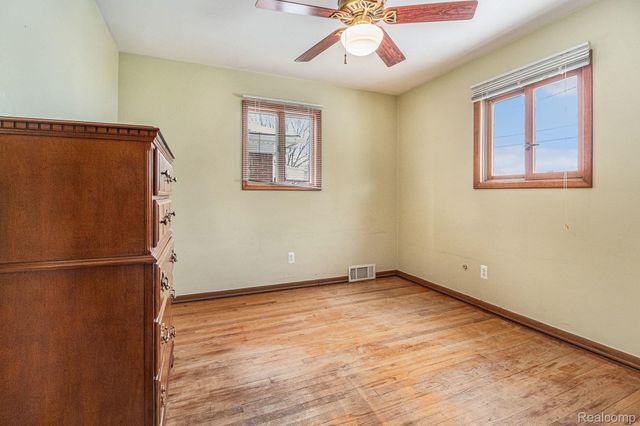 4402 Roosevelt Boulevard, Dearborn Heights, MI 48125