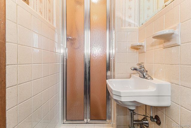 4402 Roosevelt Boulevard, Dearborn Heights, MI 48125