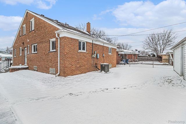 4402 Roosevelt Boulevard, Dearborn Heights, MI 48125