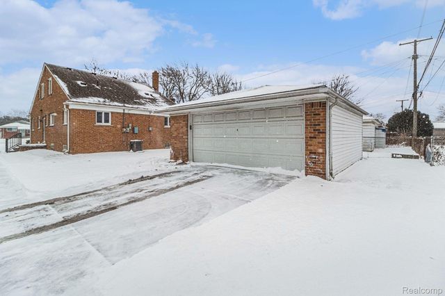 4402 Roosevelt Boulevard, Dearborn Heights, MI 48125