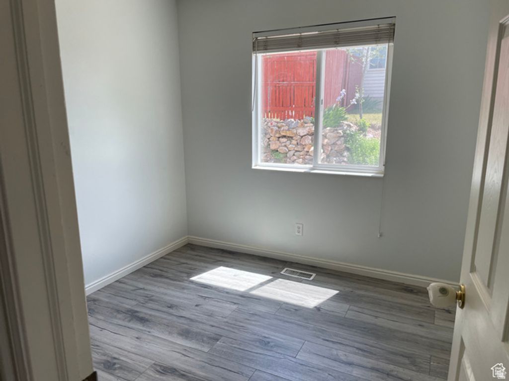 Image 4 of property listing at 288 N PEACH ST, Santaquin, UT 84655