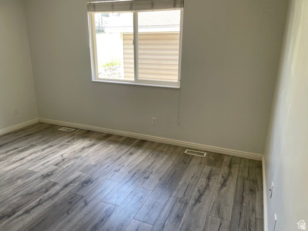 Image 5 of property listing at 288 N PEACH ST, Santaquin, UT 84655