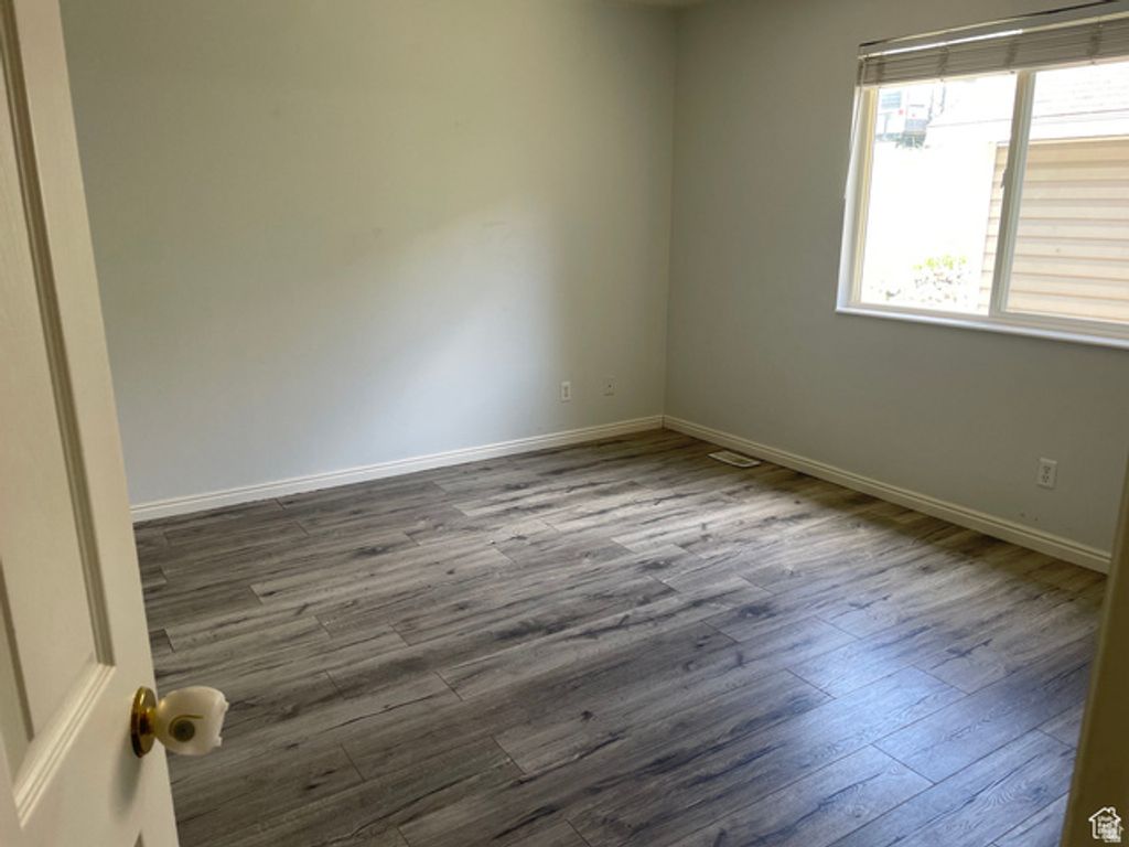 Image 8 of property listing at 288 N PEACH ST, Santaquin, UT 84655