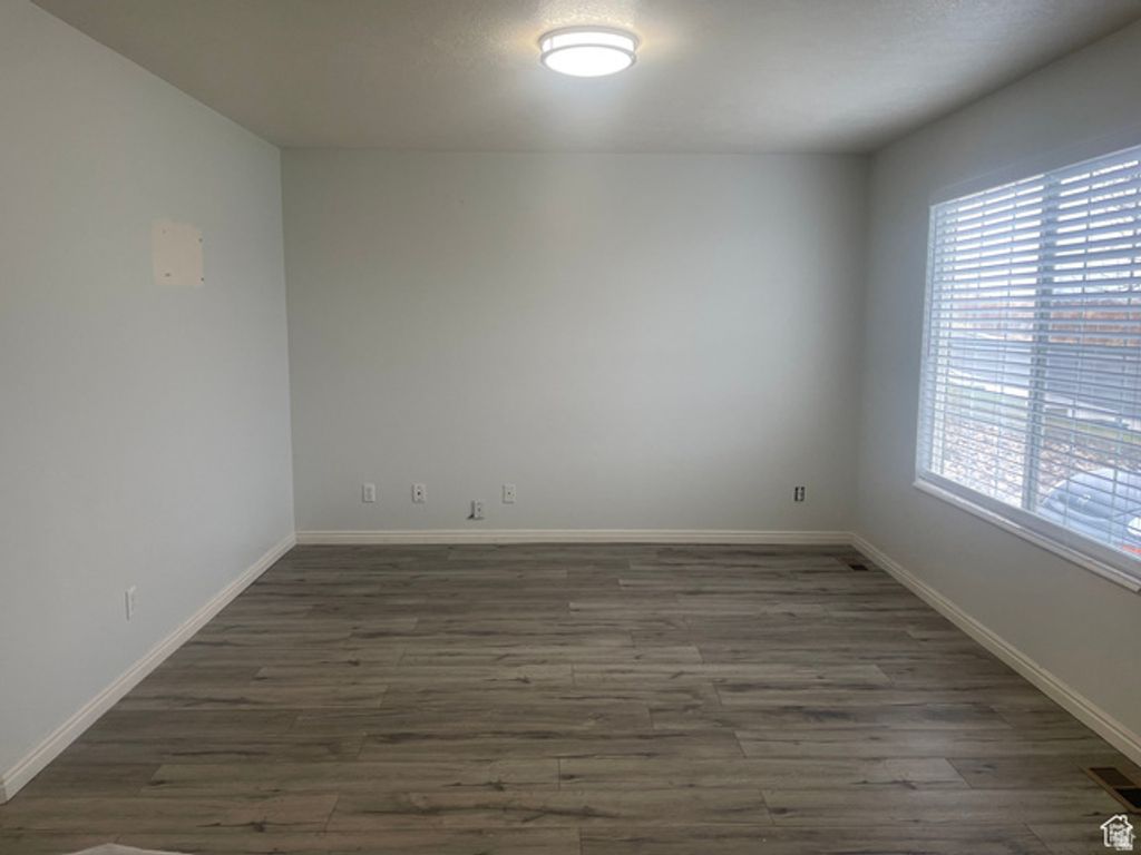 Image 9 of property listing at 288 N PEACH ST, Santaquin, UT 84655