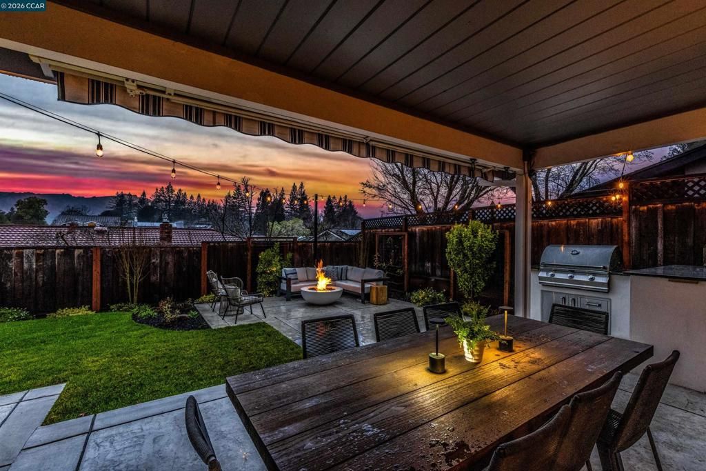 Image 31 of property listing at 19 19 Lance Ct, Moraga, CA 94556