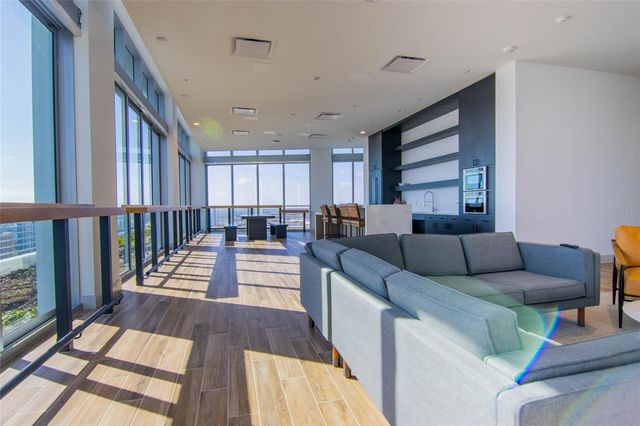 777 3RD AVENUE N 1007, St Petersburg, FL 33701