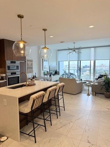 777 3RD AVENUE N 1007, St Petersburg, FL 33701