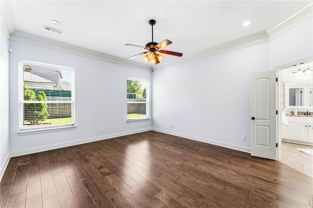 1407 SW Wisteria Avenue, Bentonville, AR 72713