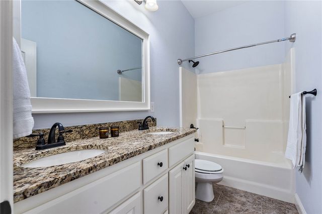 1407 SW Wisteria Avenue, Bentonville, AR 72713