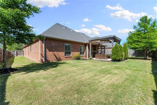 1407 SW Wisteria Avenue, Bentonville, AR 72713