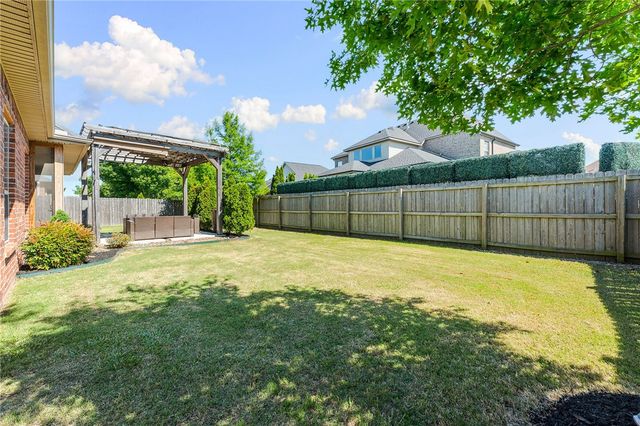1407 SW Wisteria Avenue, Bentonville, AR 72713