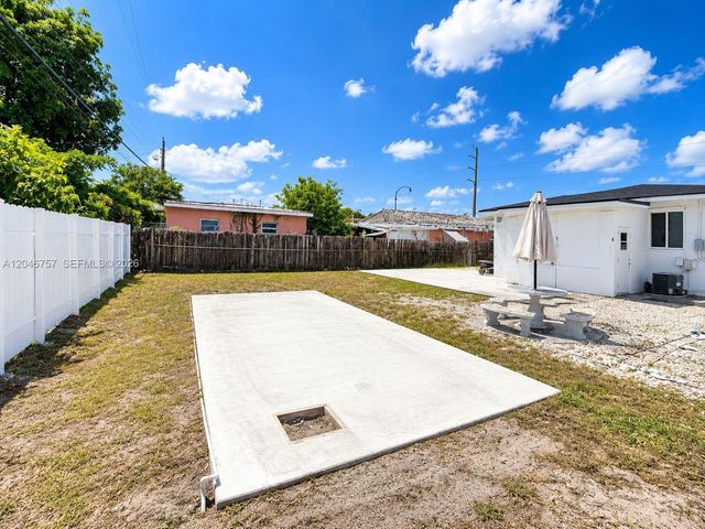 59 E 10th Street 1, Hialeah, FL 33010