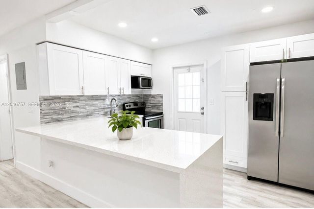 59 E 10th Street 1, Hialeah, FL 33010