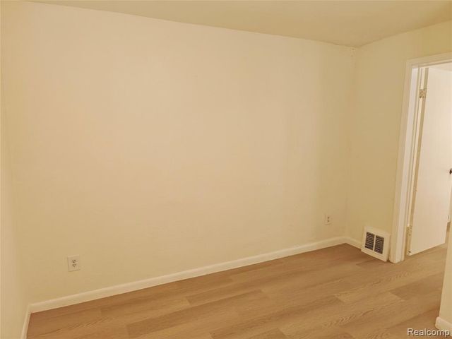 6021 Faust Avenue, Detroit, MI 48228