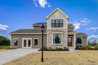 W151N11999 Mistletoe ROAD, Germantown, WI 53022