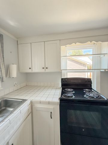 109 Tyree Springs Rd, White House, TN 37188