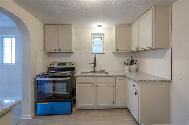 4525 Cleveland Avenue, Kansas City, KS 66104