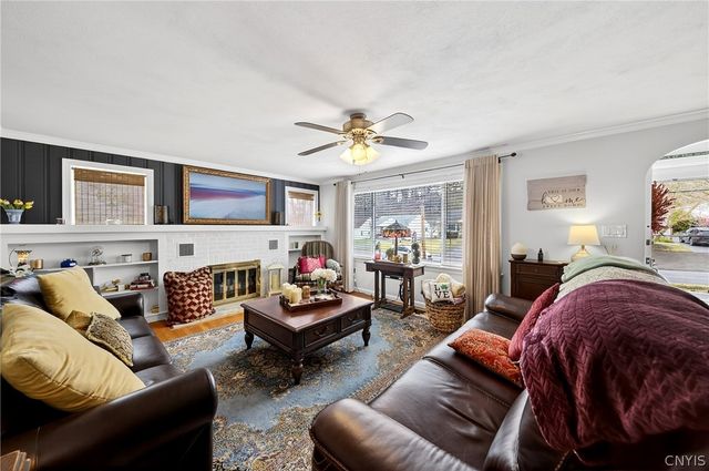 134 Century Drive, Geddes, NY 13209