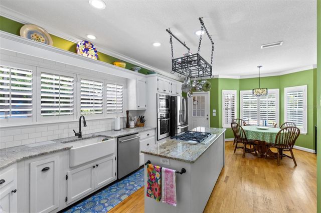 5787 N APOPKA VINELAND ROAD, Orlando, FL 32818
