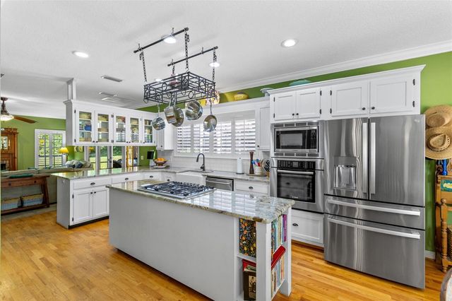 5787 N APOPKA VINELAND ROAD, Orlando, FL 32818