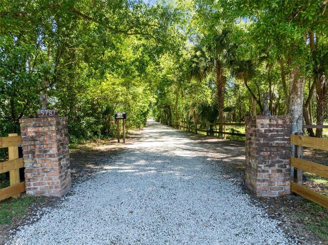 5787 N APOPKA VINELAND ROAD, Orlando, FL 32818