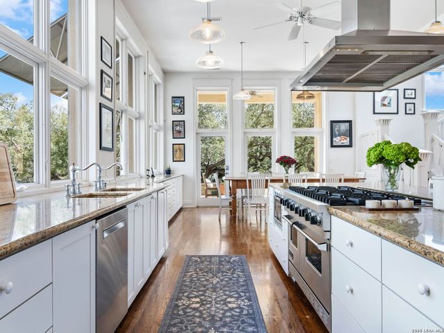 3564 Mountain Loop, San Antonio, TX 78261