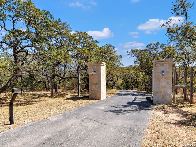 3564 Mountain Loop, San Antonio, TX 78261