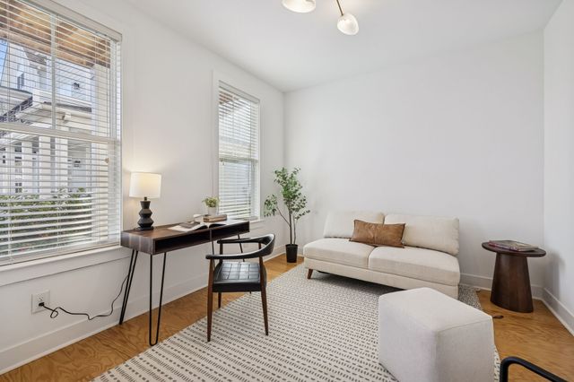 743 Cottage Park Dr, Nashville, TN 37207