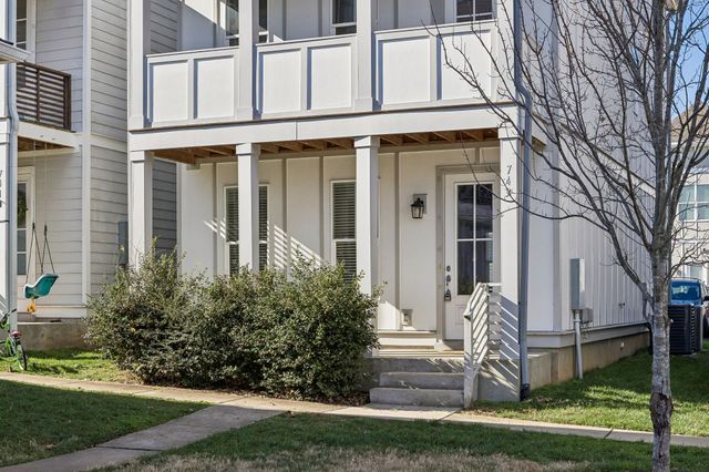 743 Cottage Park Dr, Nashville, TN 37207