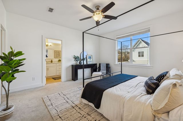 743 Cottage Park Dr, Nashville, TN 37207