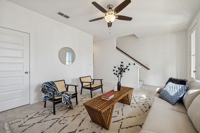 743 Cottage Park Dr, Nashville, TN 37207