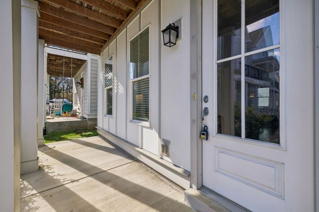 743 Cottage Park Dr, Nashville, TN 37207