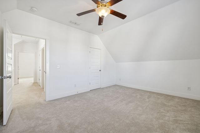 743 Cottage Park Dr, Nashville, TN 37207