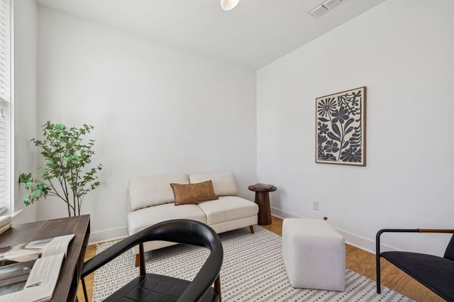 743 Cottage Park Dr, Nashville, TN 37207