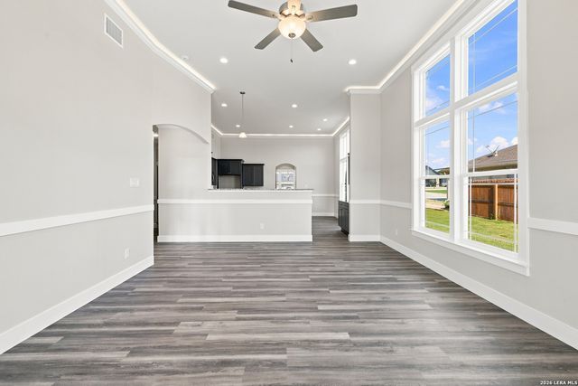 130 Merion Ln, La Vernia, TX 78121