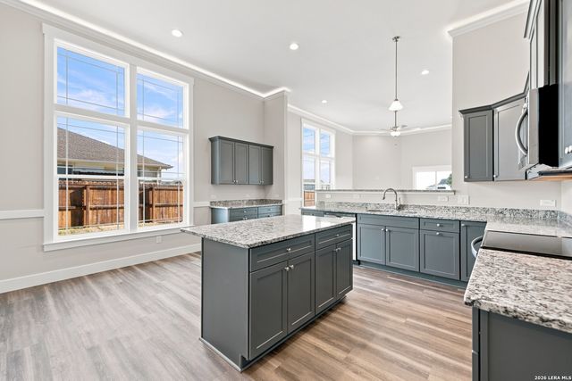 130 Merion Ln, La Vernia, TX 78121