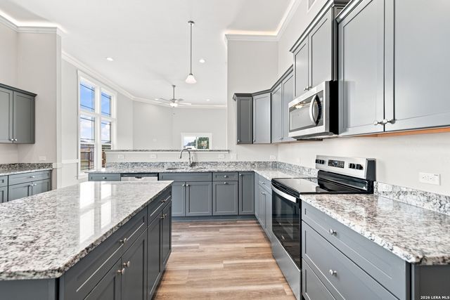 130 Merion Ln, La Vernia, TX 78121